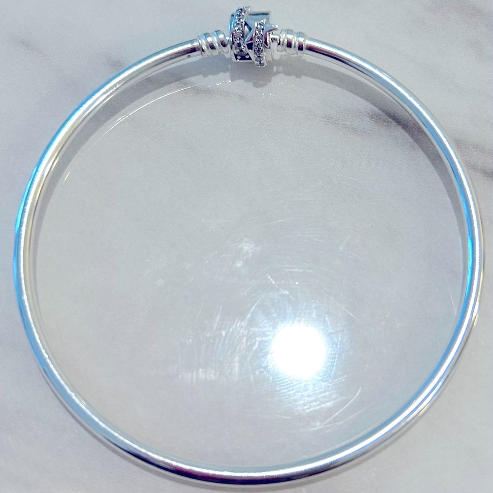 Pandora Moments Shooting Star Bangle Bracelet